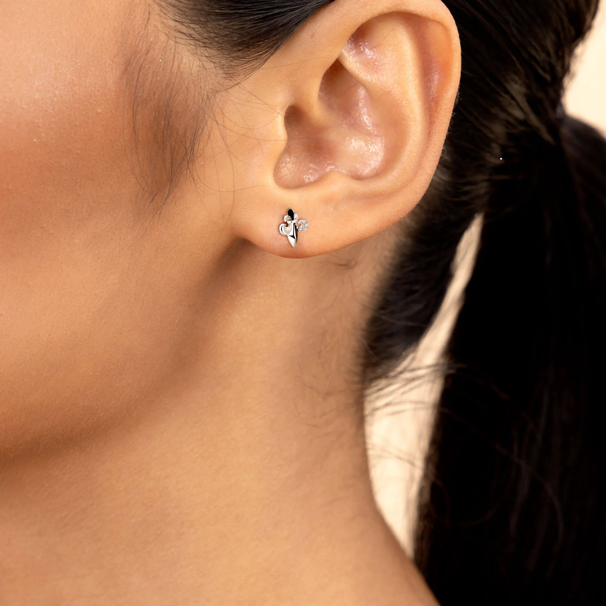 Single Fleur de lis Stud Earring - Image 2