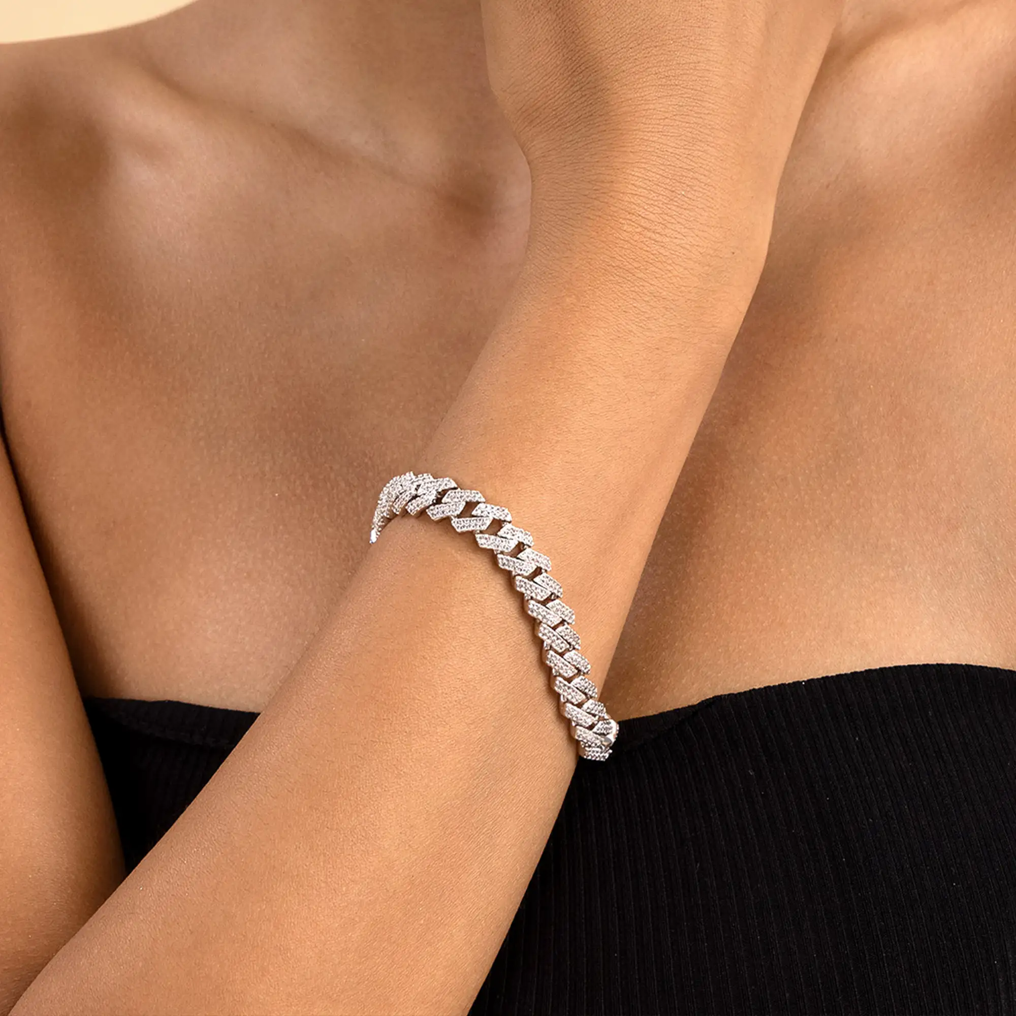 Round Cut Prong Cuban Link Bracelet - 8mm - Image 3