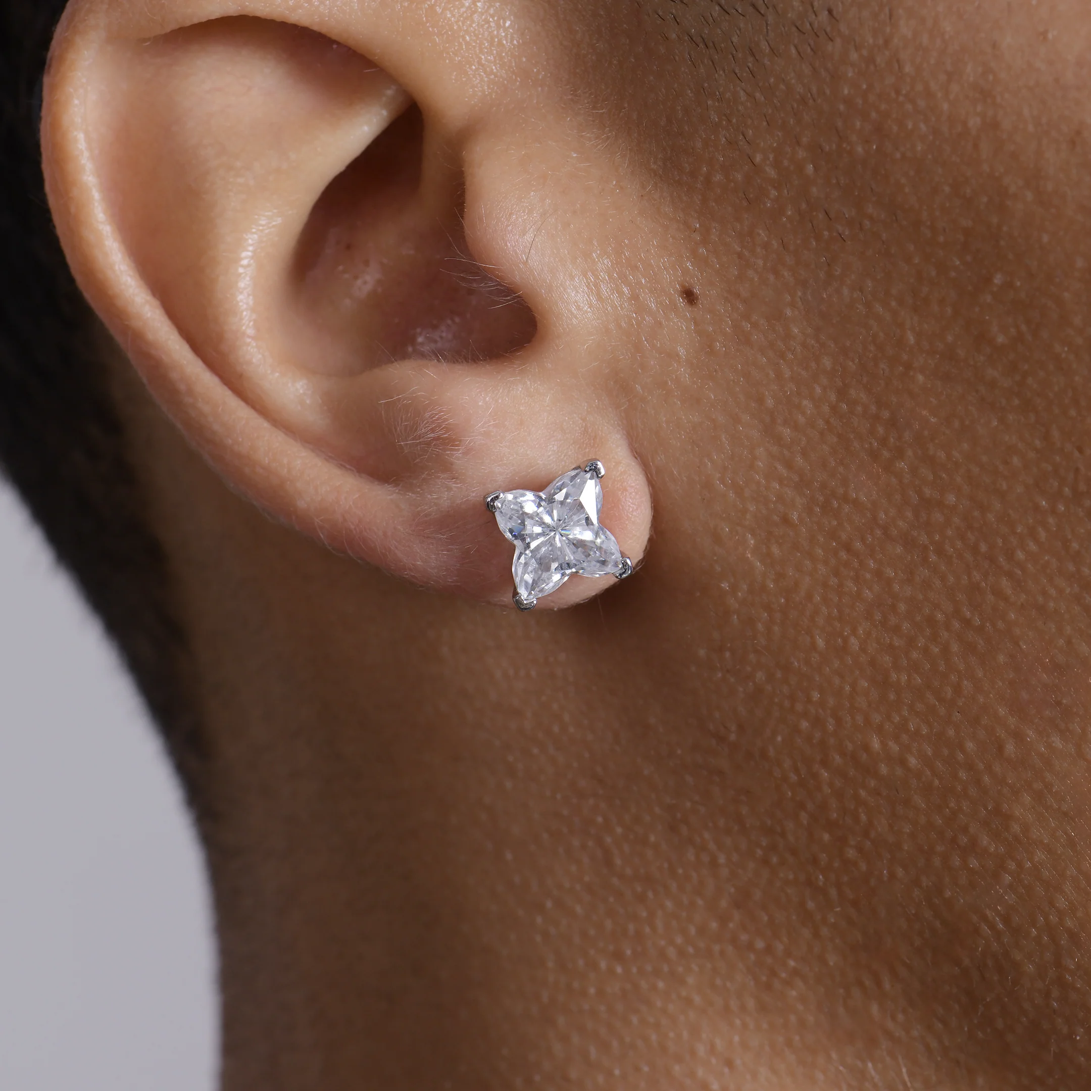 S925 Solid Clover Cut Stud Earrings - White - Image 3